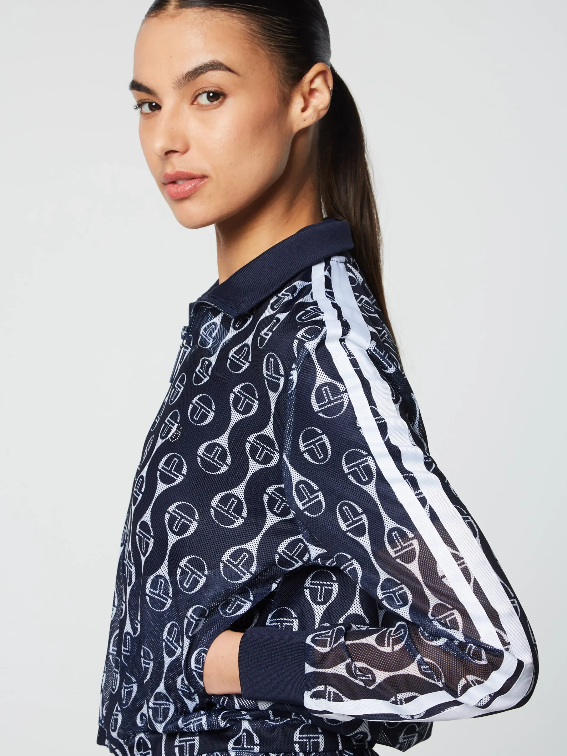 Shop Lesi Mesh Jacket- Women For The Court