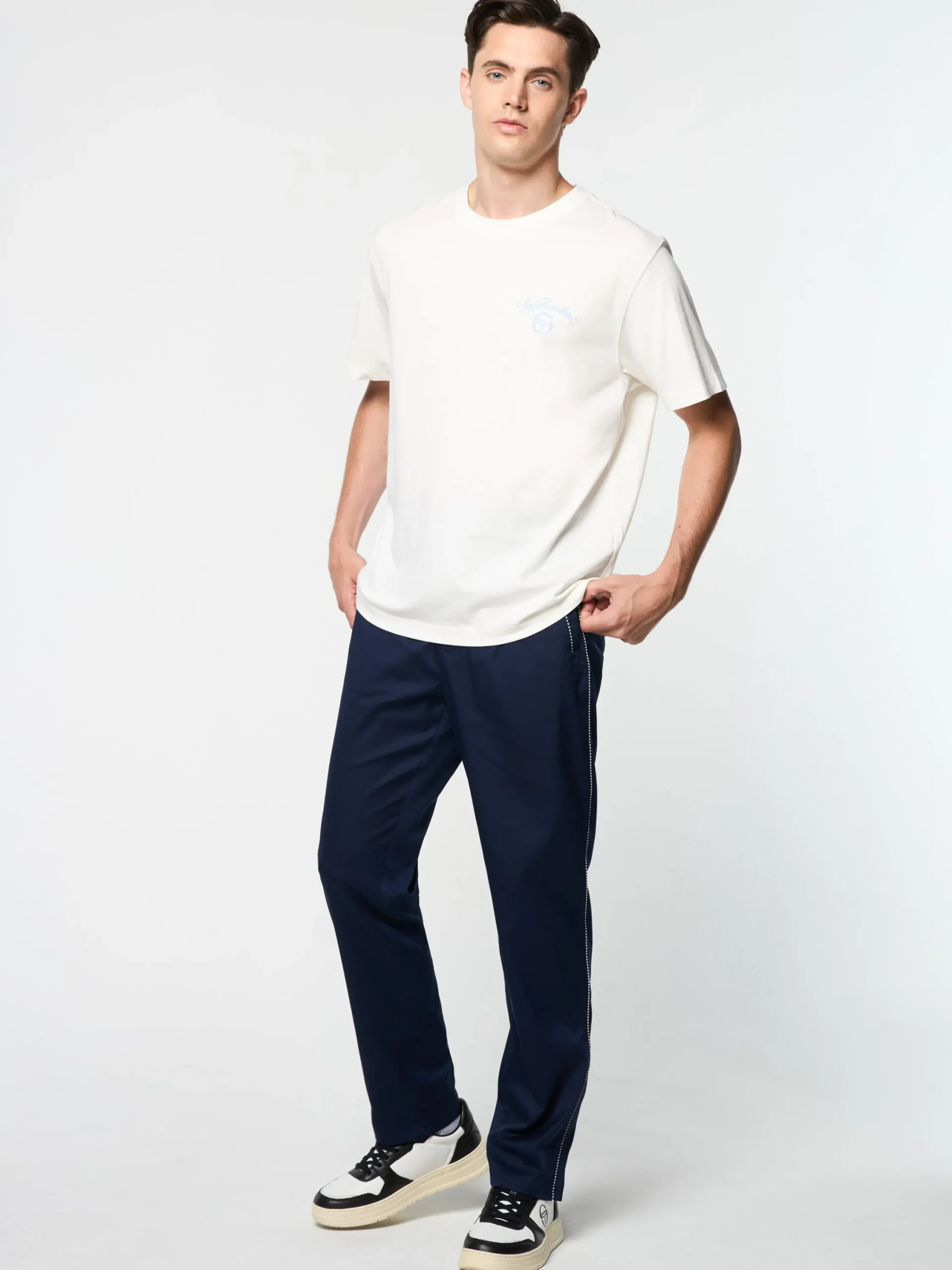 Best Suveniri T-Shirt- T-Shirts