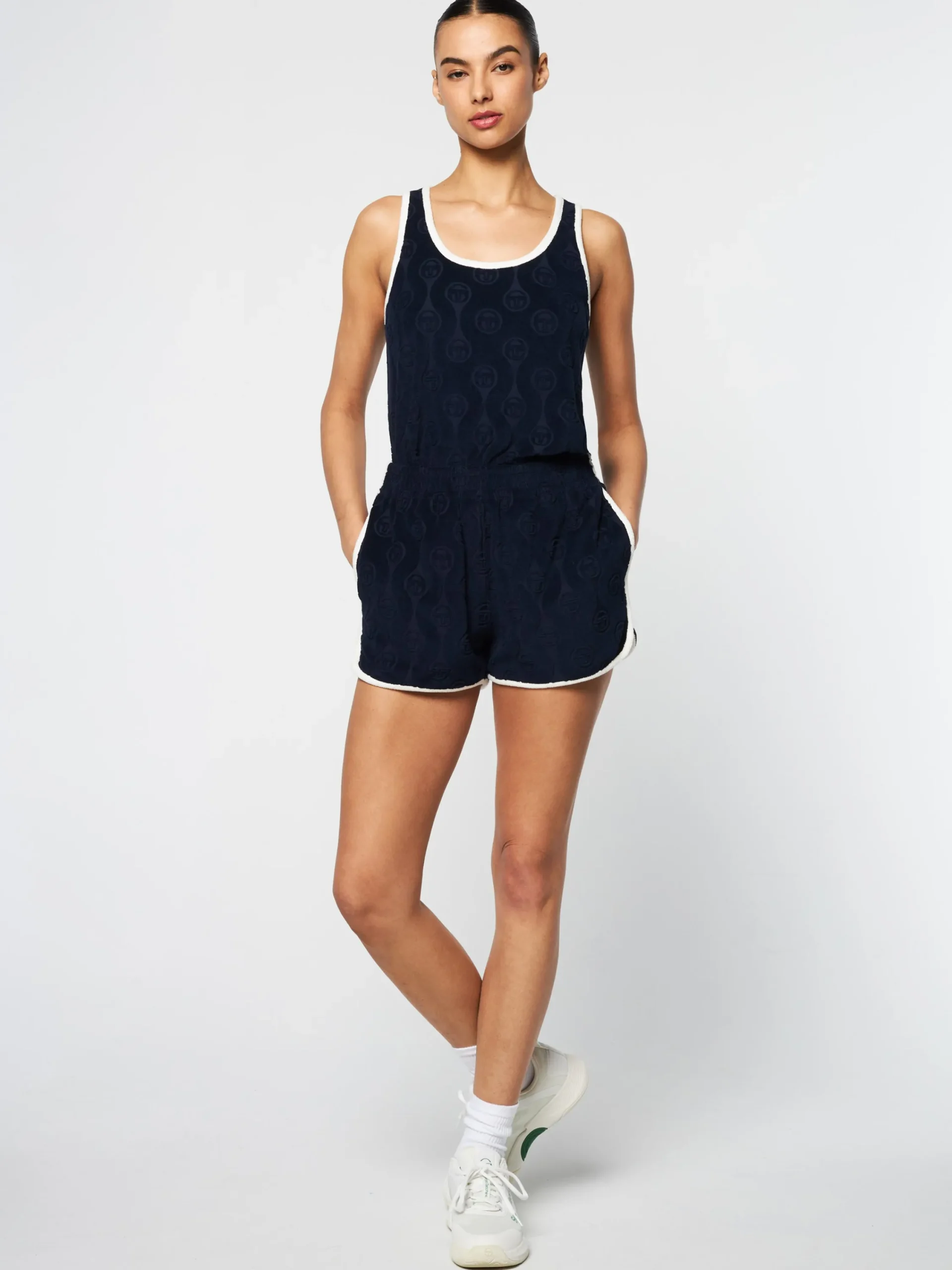 Shop Zona Short- Women For The Court